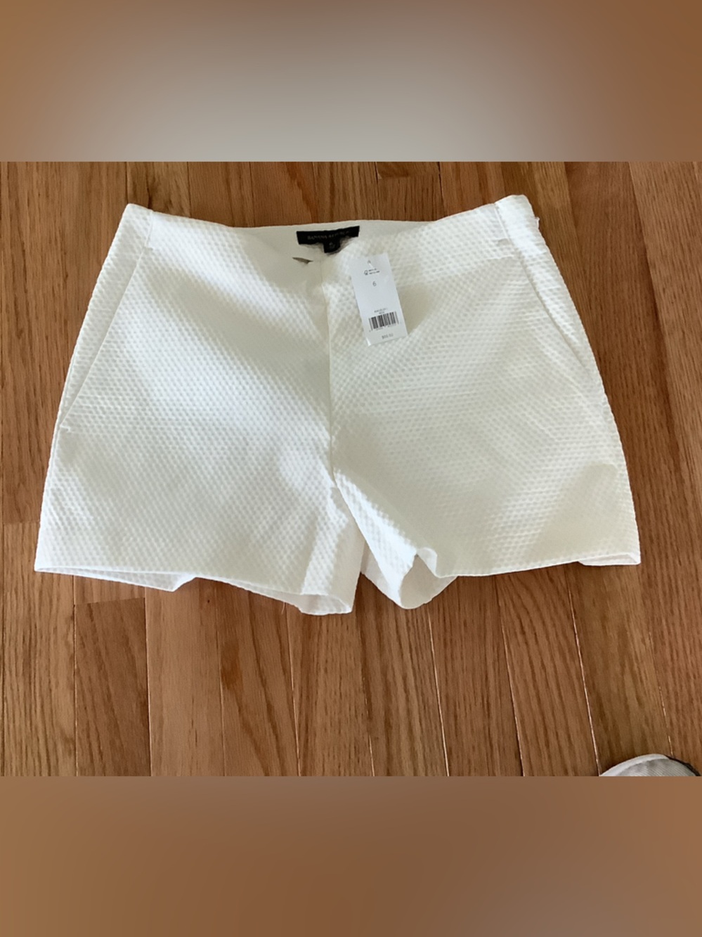 Banana Republic White Textured Cotton Blend Women’s Shorts